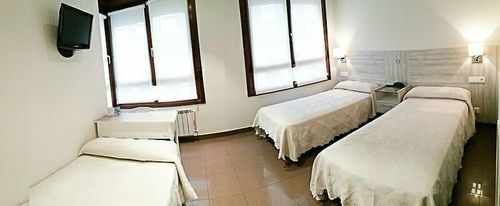 Playa Poniente Hotel 2*